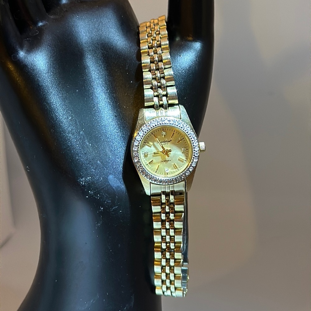 Precision Quartz by Gruen Ladies Watch Vintage Classic needs battery